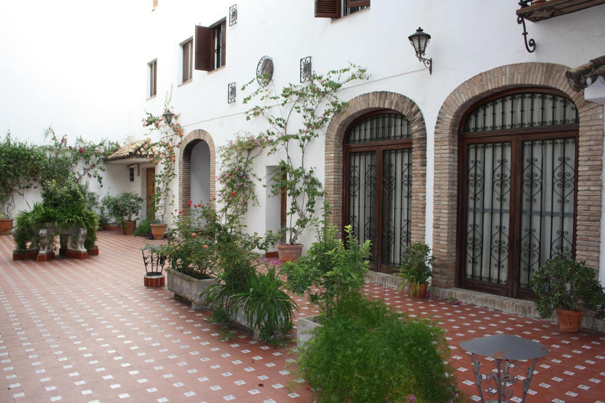 Estudios Suites Placentines, Seville